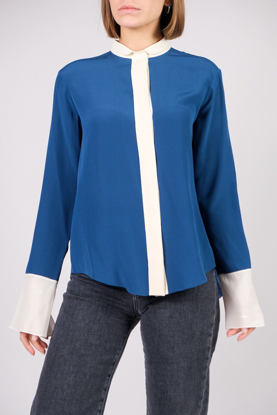 image 1 Шелковая блуза синего цвета с длинным рукавом