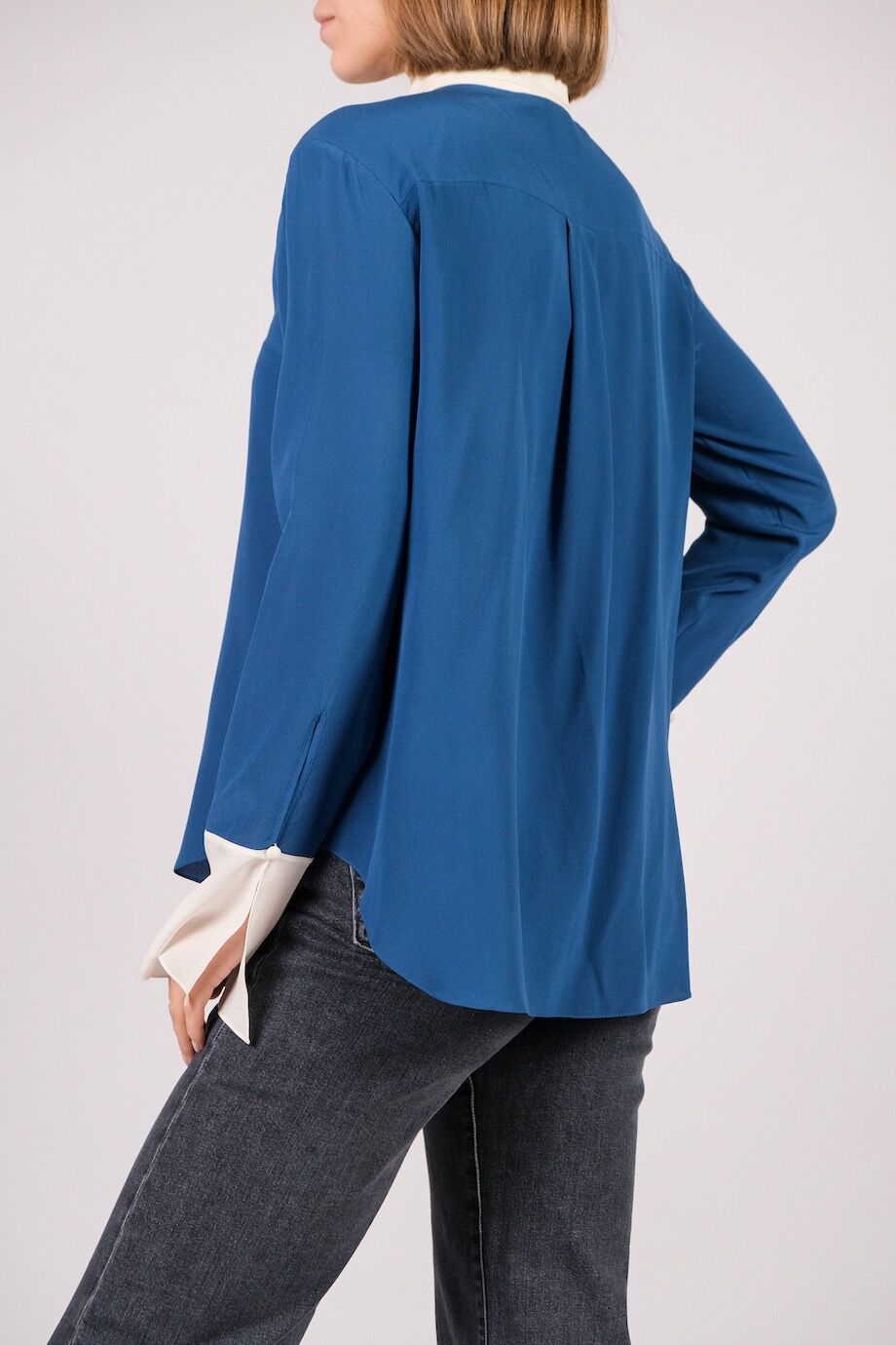 image 3 Шелковая блуза синего цвета с длинным рукавом