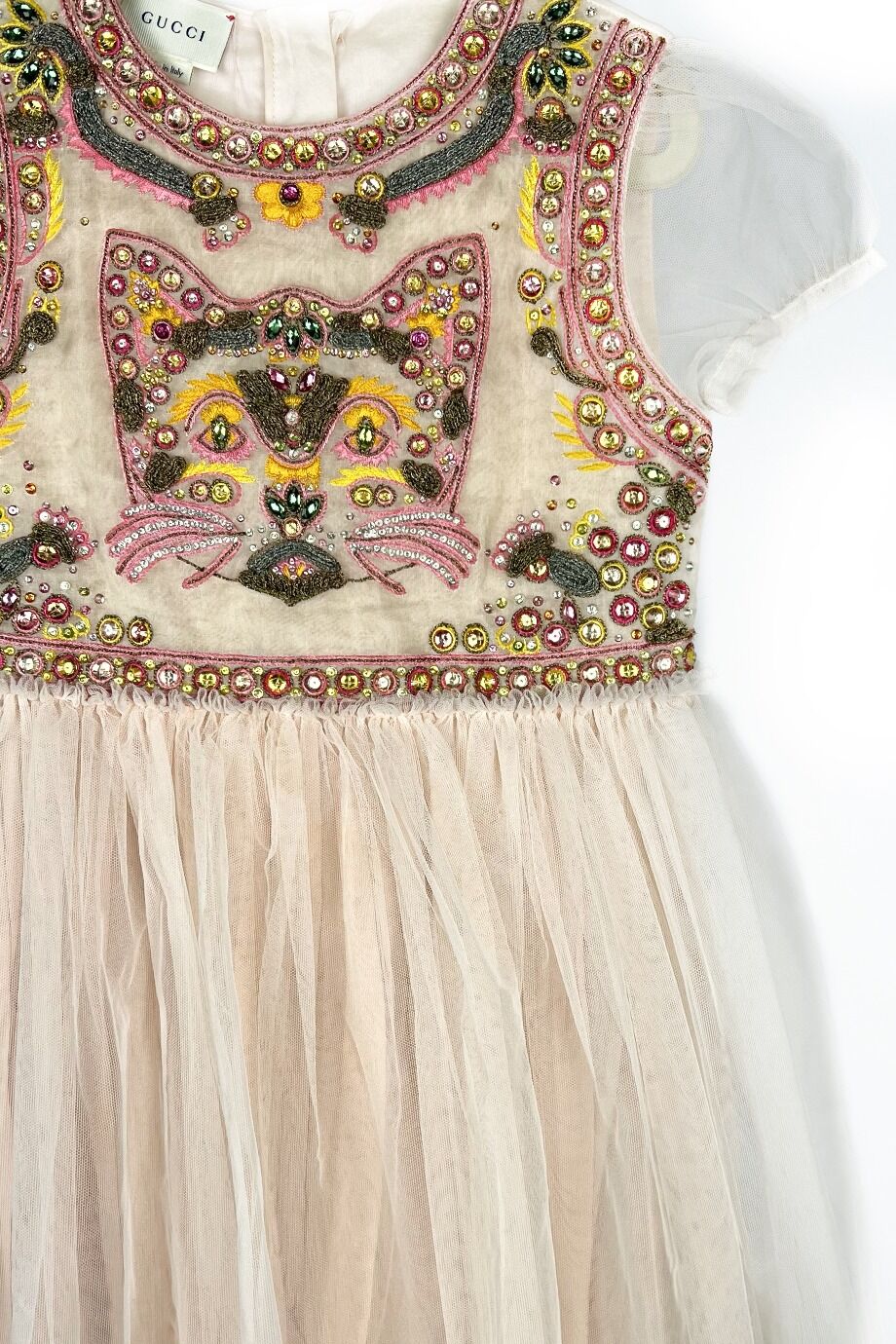 image 2 Детское платье нежно-розового цвета из фатина с вышивкой на груди