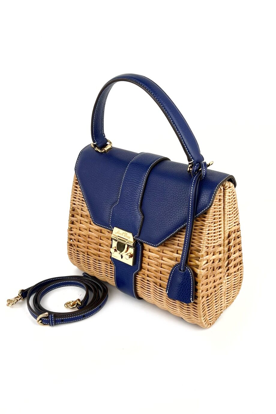 image 3 Плетеная сумка с кожаной вставкой синего цвета