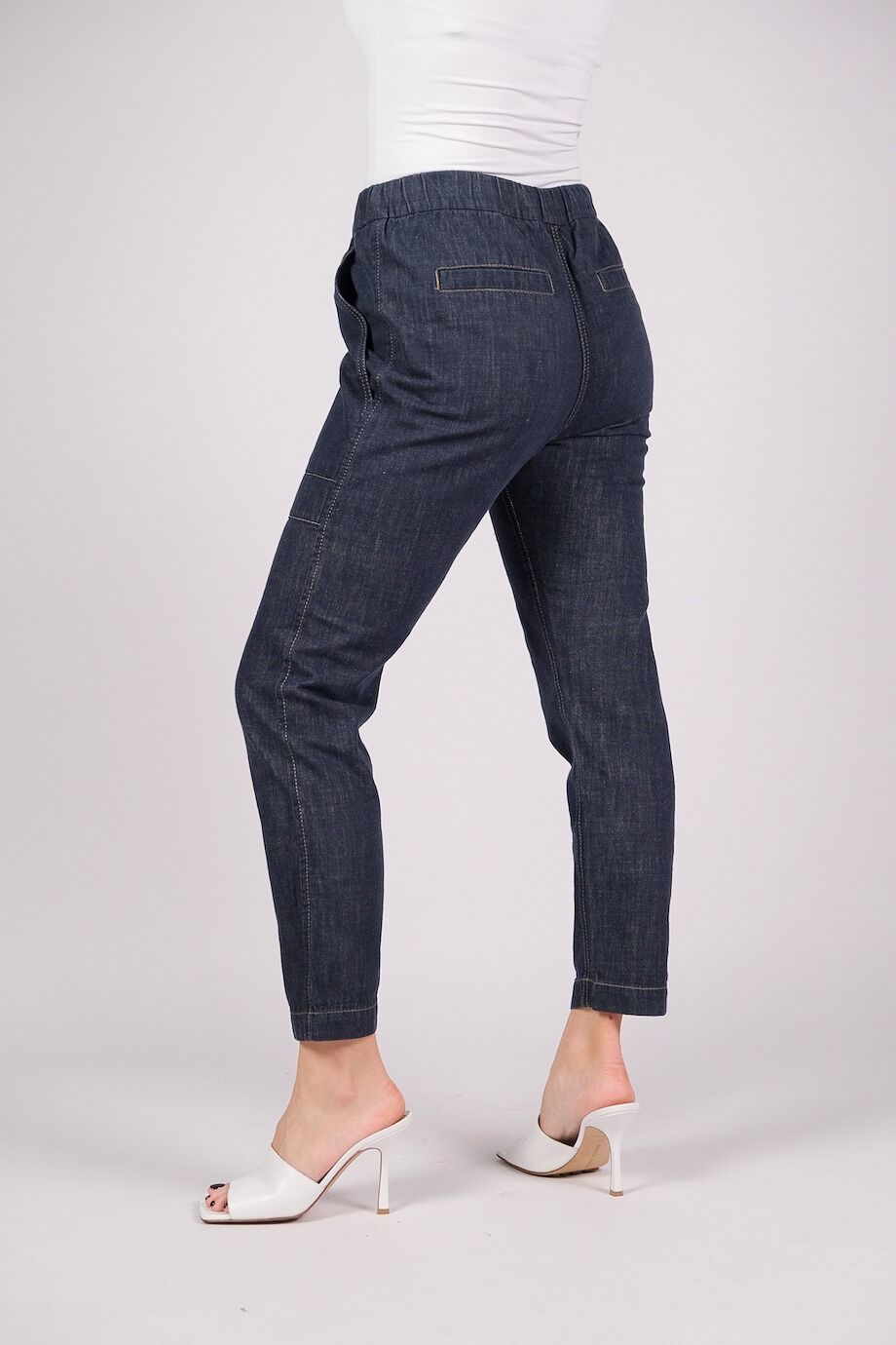 image 4 Джинсовые брюки темно-синего цвета на резинке