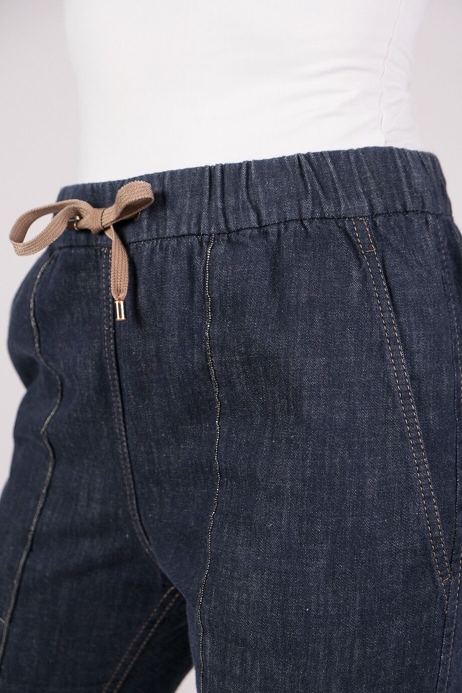 image 5 Джинсовые брюки темно-синего цвета на резинке