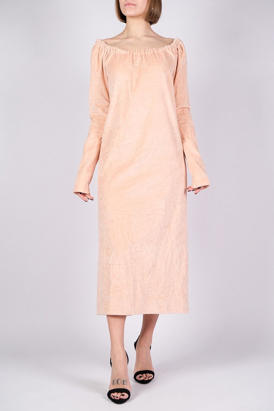 image 1 Бархатное платье персикового цвета