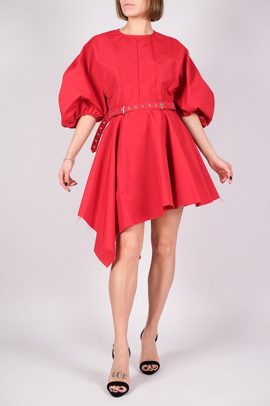 image 1 Платье красного цвета с пышными рукавами