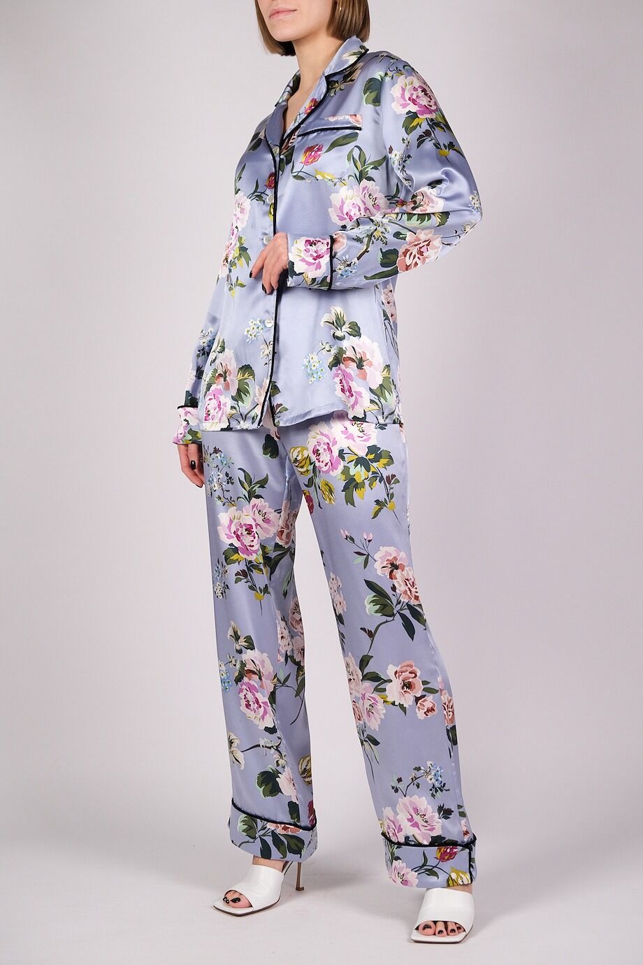 image 2 Шелковый костюм в пижамном стиле лавандового цвета