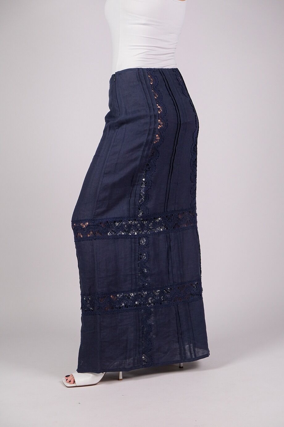 image 4 Льняная юбка в пол синего цвета с кружевными вставками