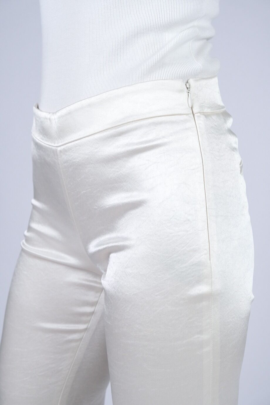 image 5 Сатиновые брюки молочного цвета
