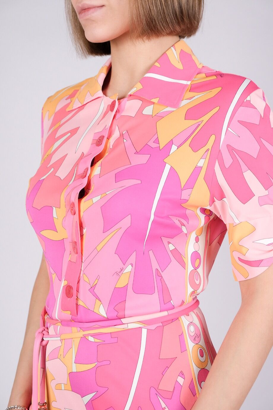 image 4 Платье с ярким розовым принтом с поясом