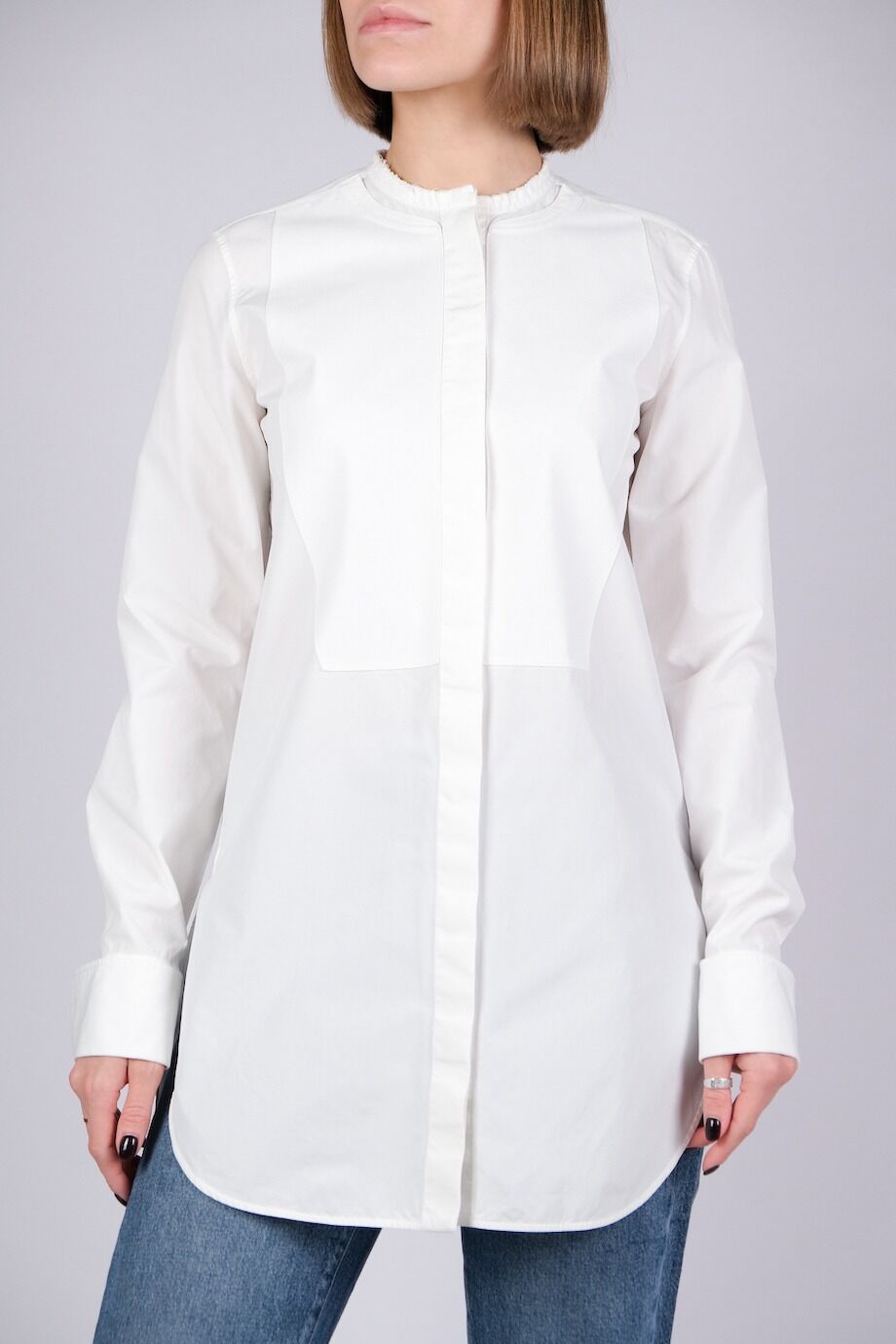 image 1 Рубашка белого цвета с круглым воротом