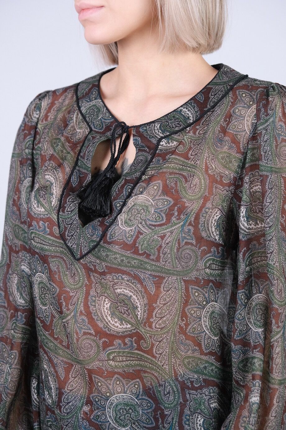 image 4 Блуза с орнаментом на завязках