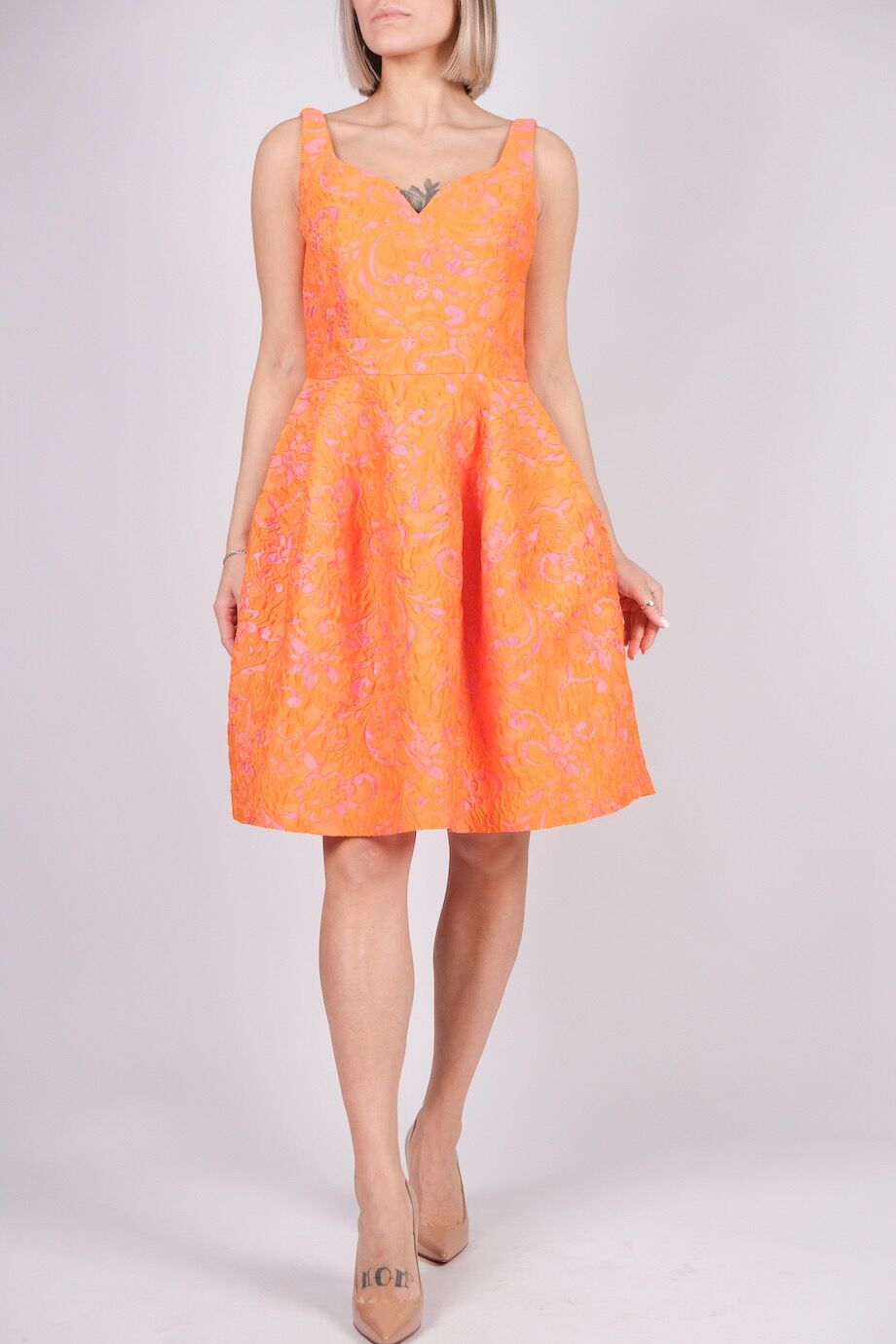 image 1 Платье без рукавов из оранжевого жаккарда