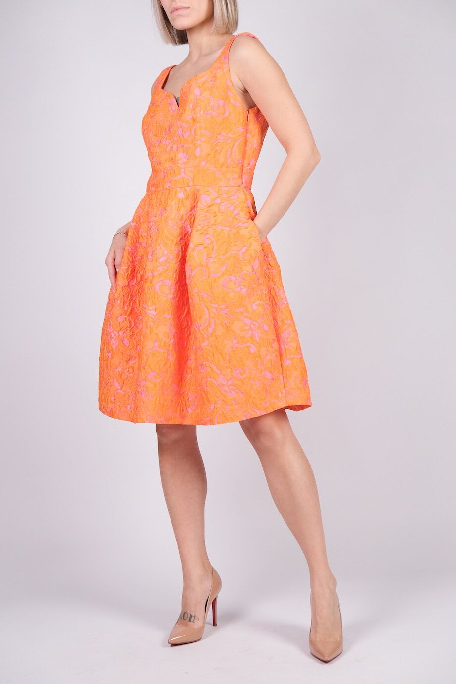 image 2 Платье без рукавов из оранжевого жаккарда