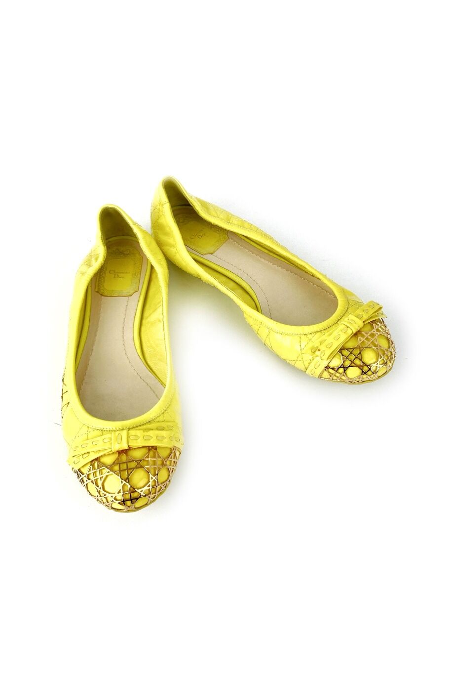 image 2 Лаковые балетки желтого цвета с металлическим декором