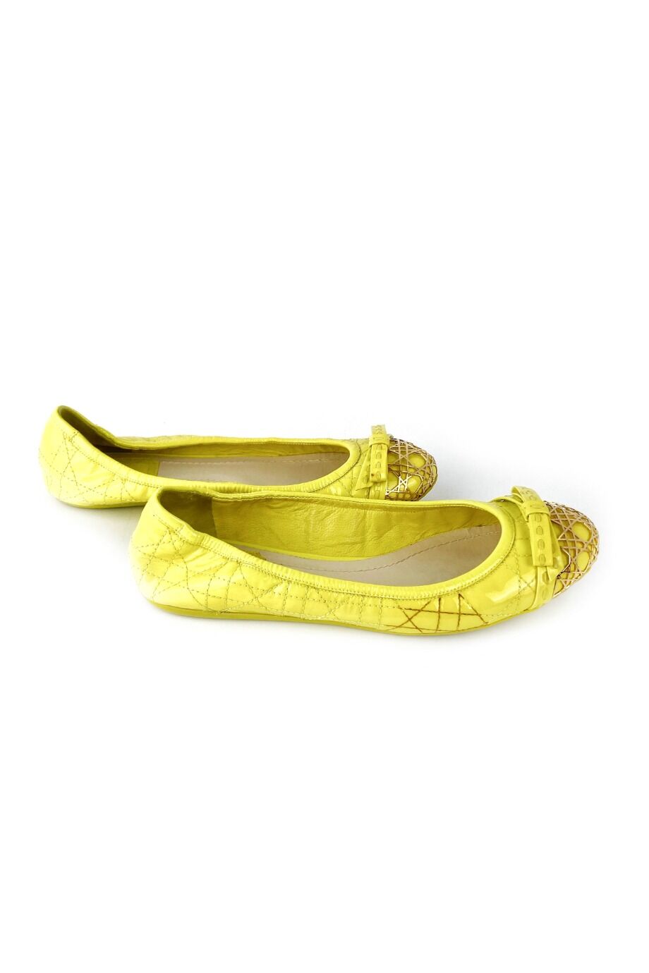 image 5 Лаковые балетки желтого цвета с металлическим декором