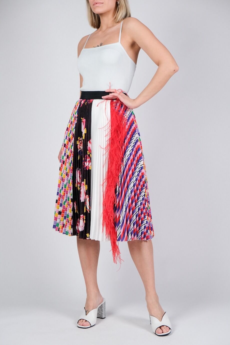 image 1 Комбинированная юбка плиссе с декором из перьев