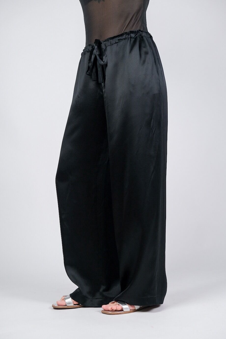 image 3 Шелковые брюки чёрного цвета широкого кроя