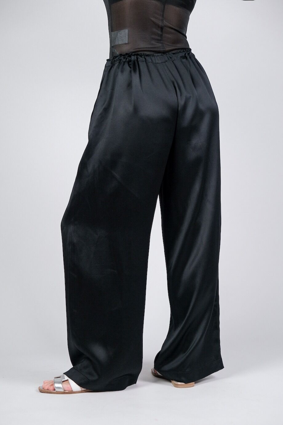 image 4 Шелковые брюки чёрного цвета широкого кроя