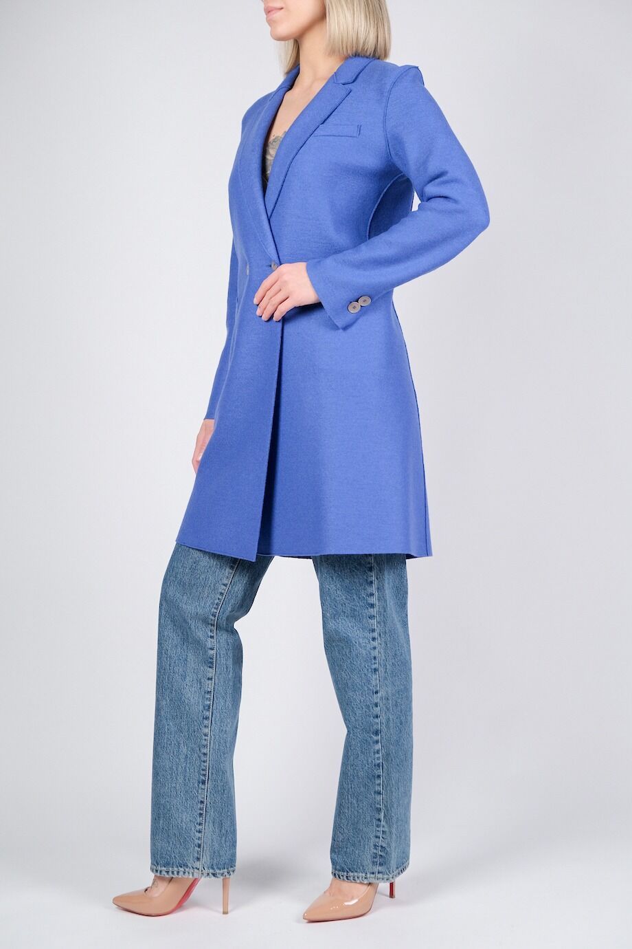 image 2 Пальто голубого цвета