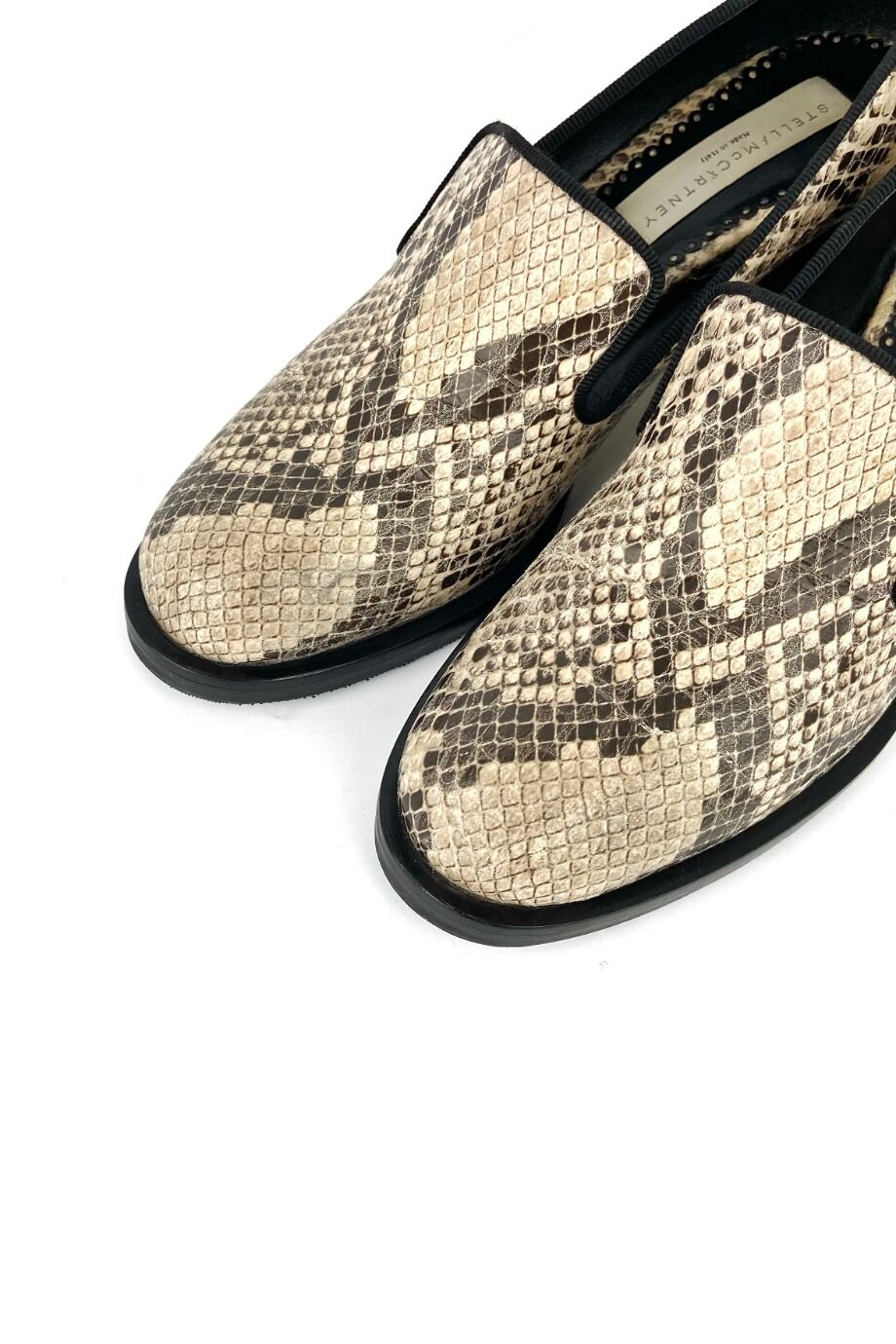 image 3 Туфли на небольшом каблуке со змеиным принтом