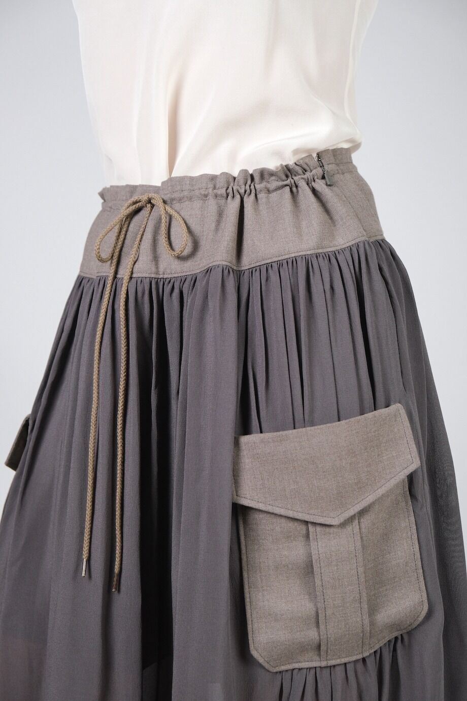 image 5 Шелковая юбка серого цвета на завязках