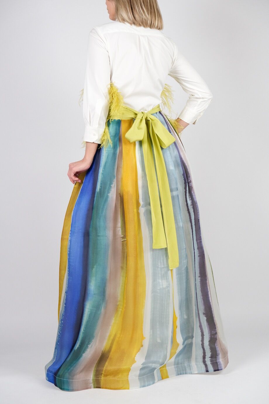 image 3 Комбинированное платье с поясом из перьев