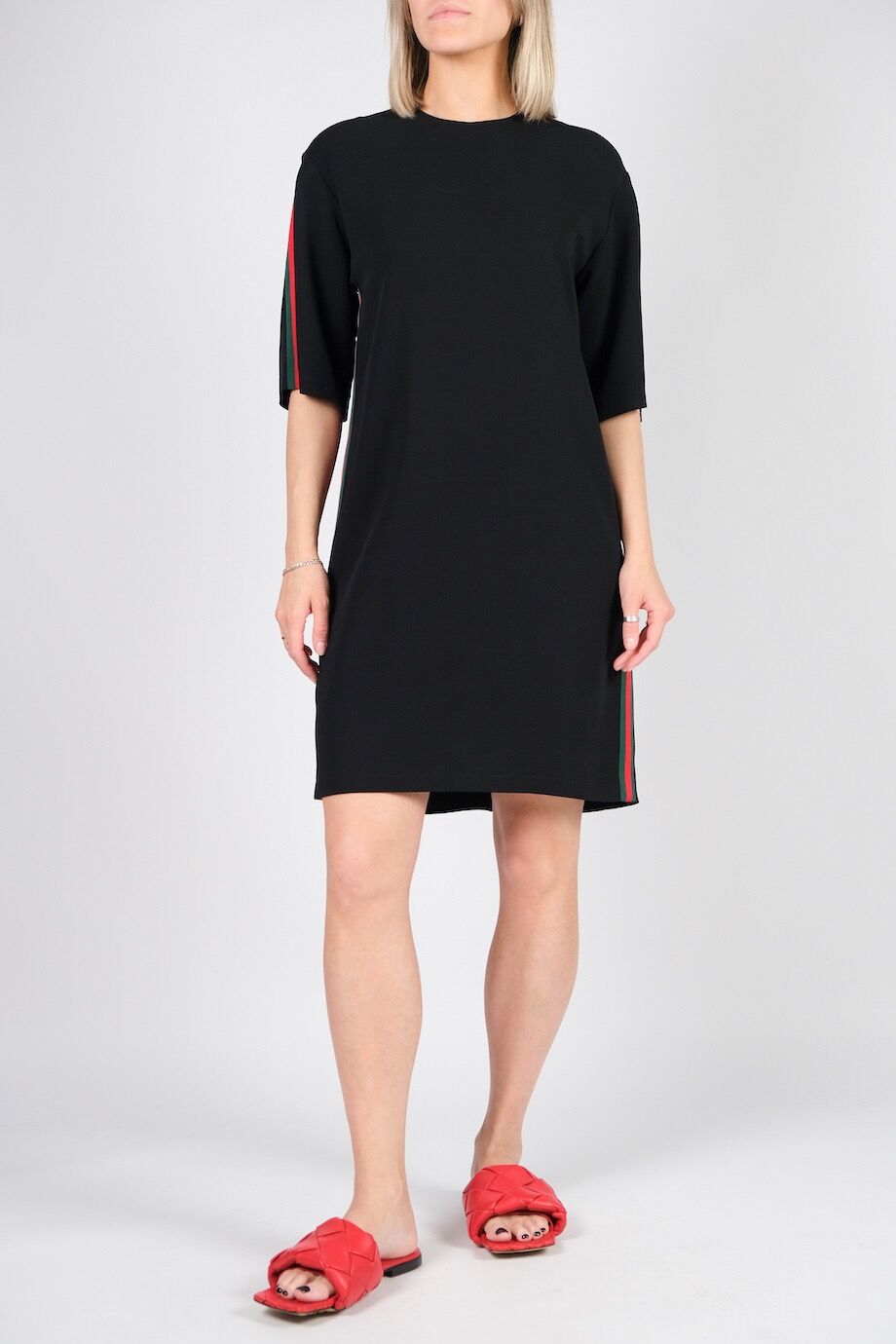 image 1 Платье чёрного цвета с репсовой цветной лентой