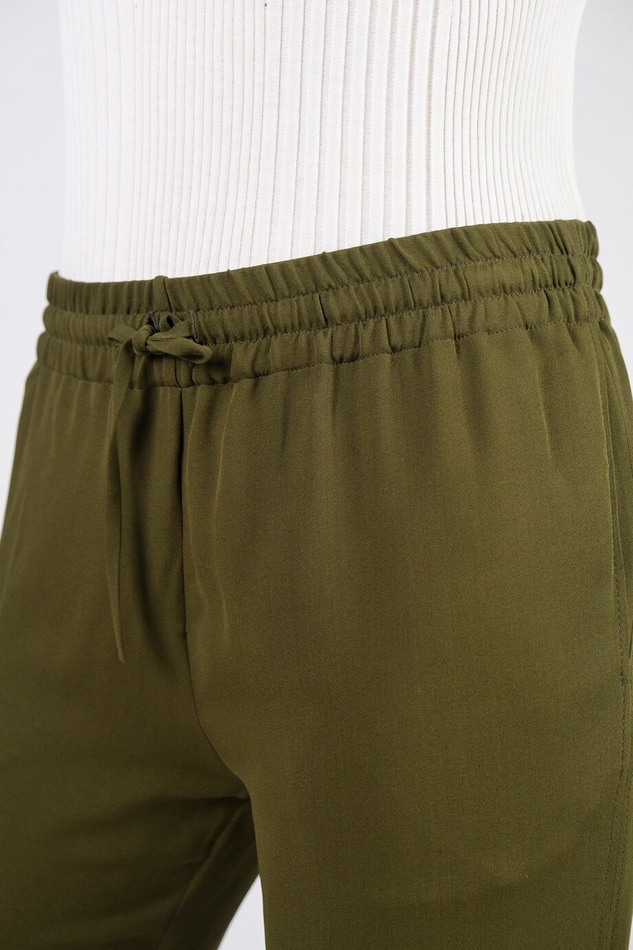 image 5 Шёлковые брюки болотного цвета на резинке