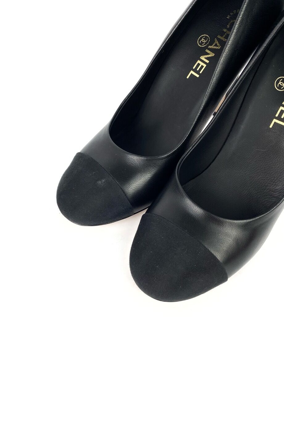 image 3 Туфли черного цвета с жемчужинами на каблуках
