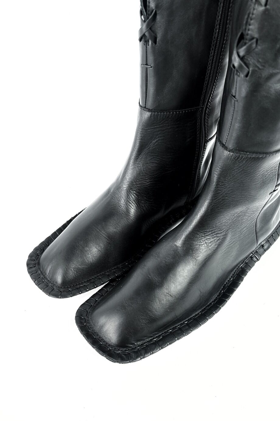 image 3 Ботфорты черного цвета без каблука на шнуровке