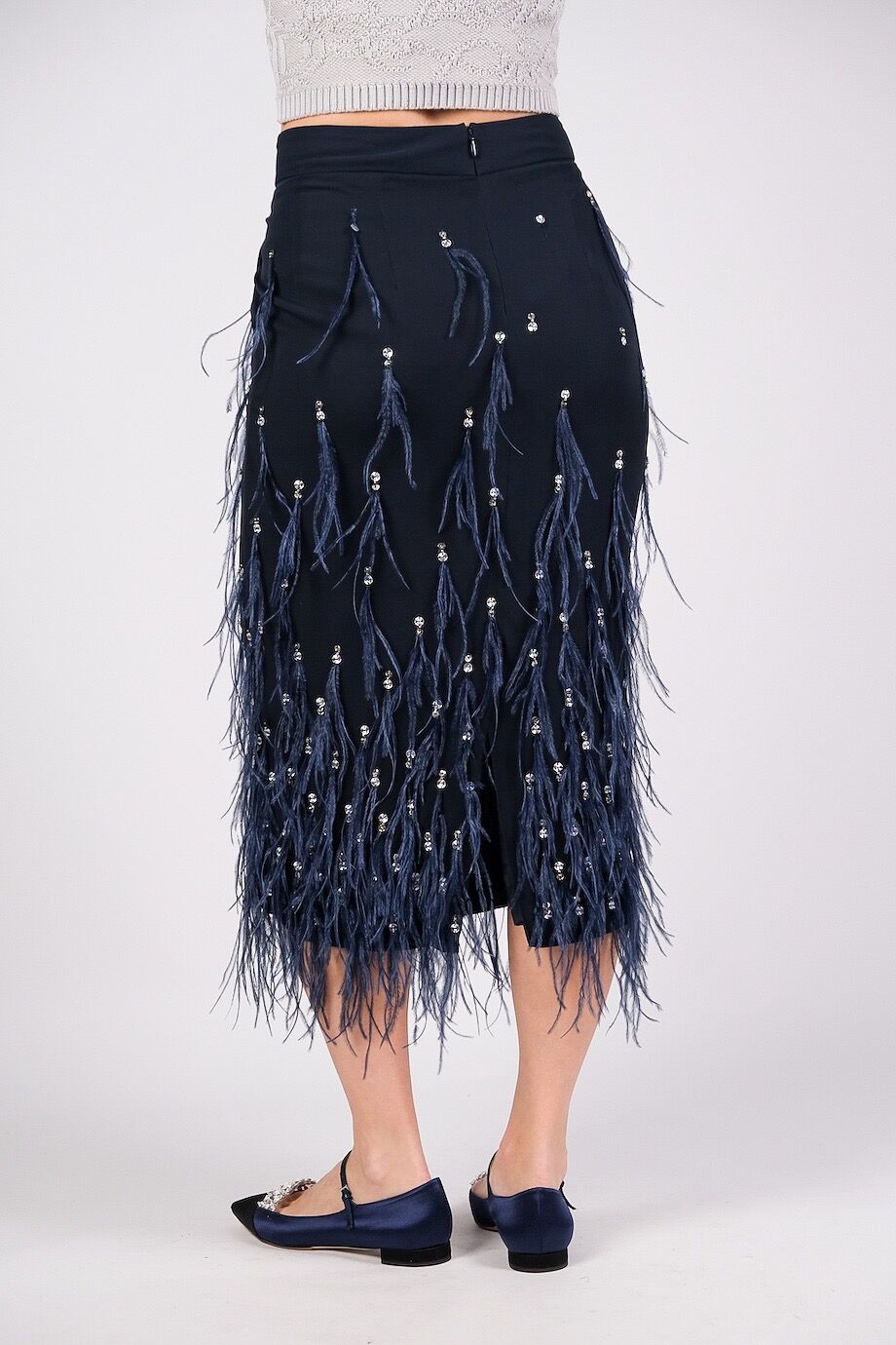 image 4 Шелковая юбка синего цвета декорированная перьями