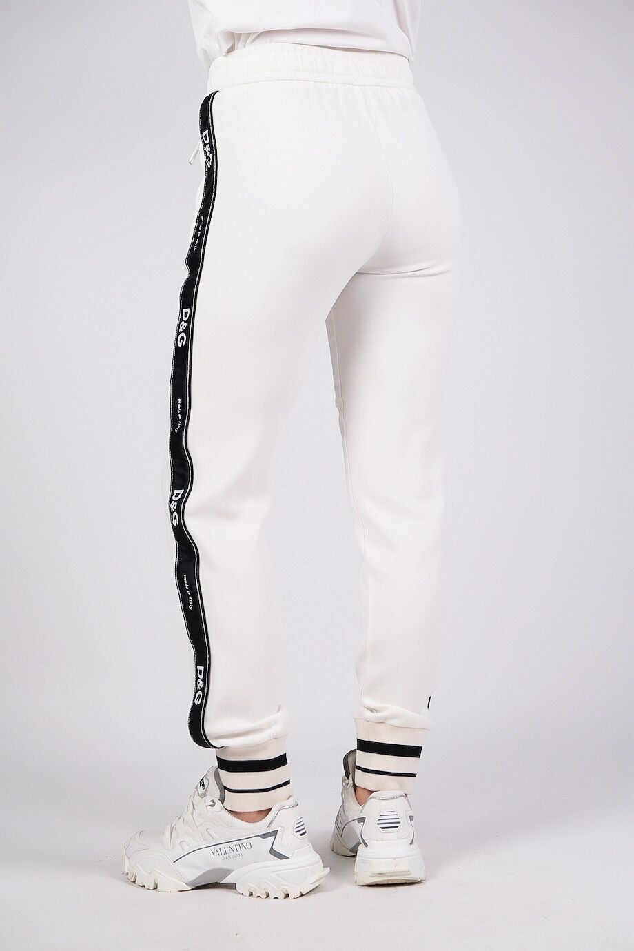 image 4 Спортивные брюки белого цвета с лампасами