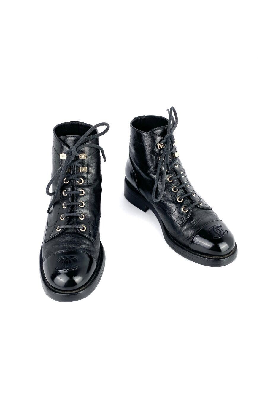 image 2 Ботинки на шнуровке черного цвета