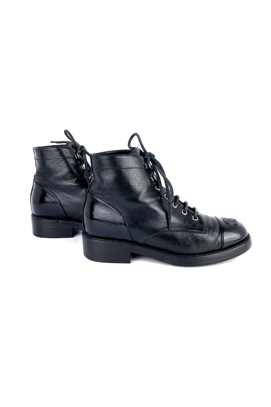 image 5 Ботинки на шнуровке черного цвета