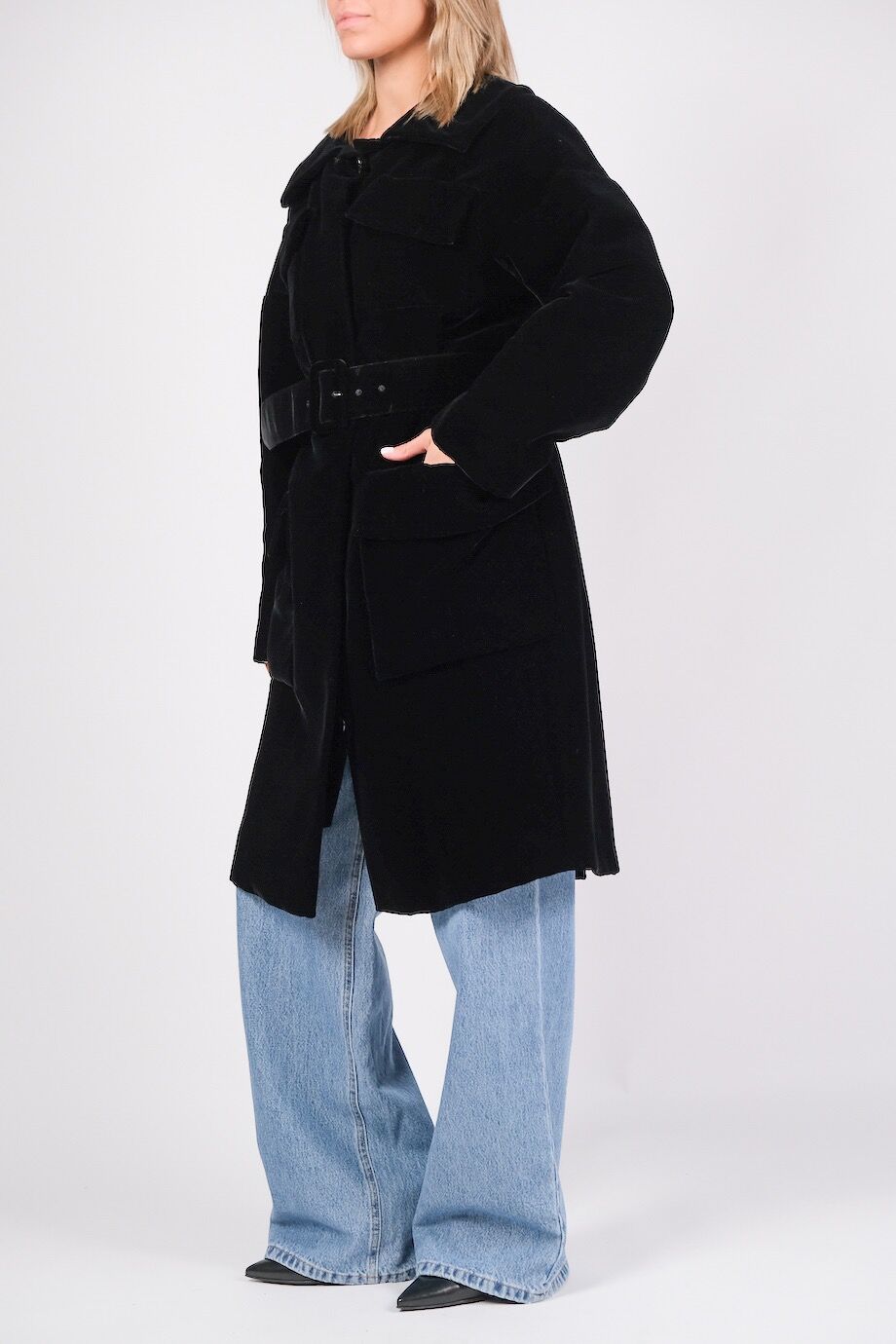 image 2 Велюровое пальто чёрного цвета