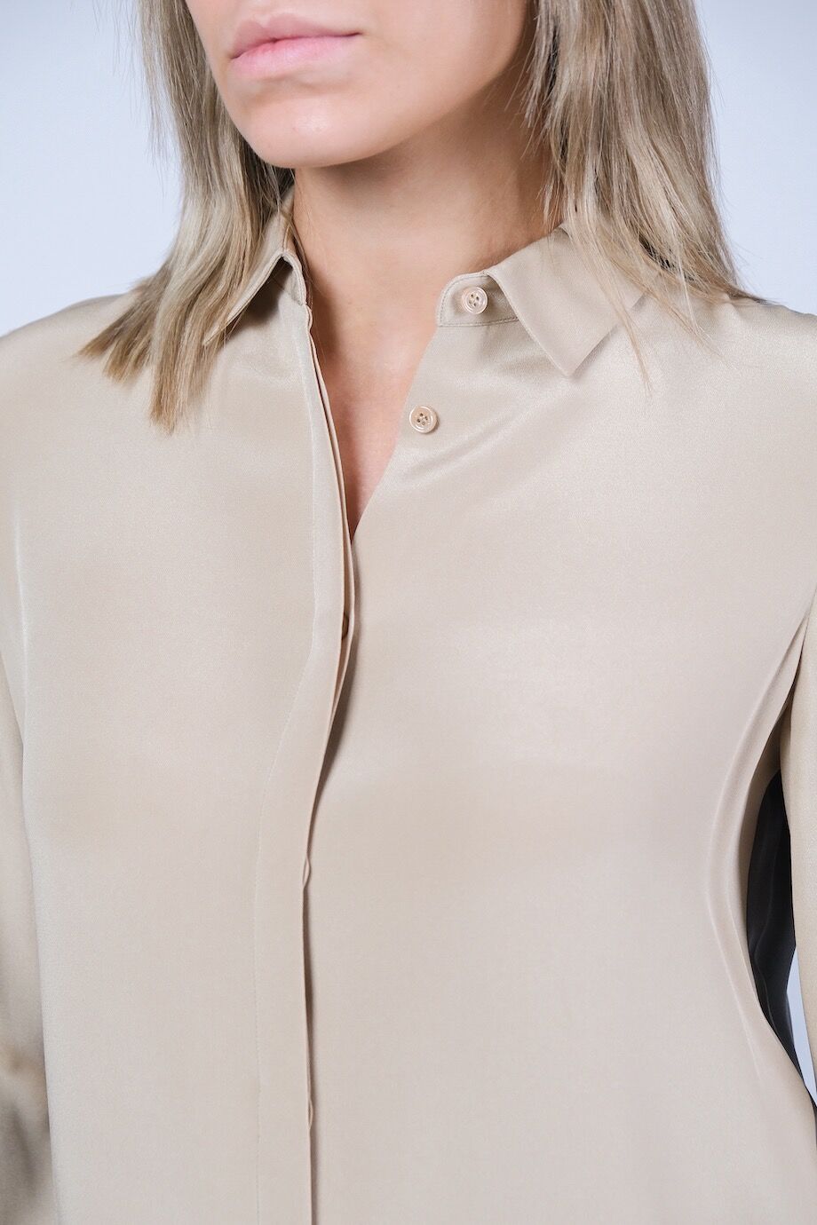 image 4 Шелковая блуза комбинированная по цвету
