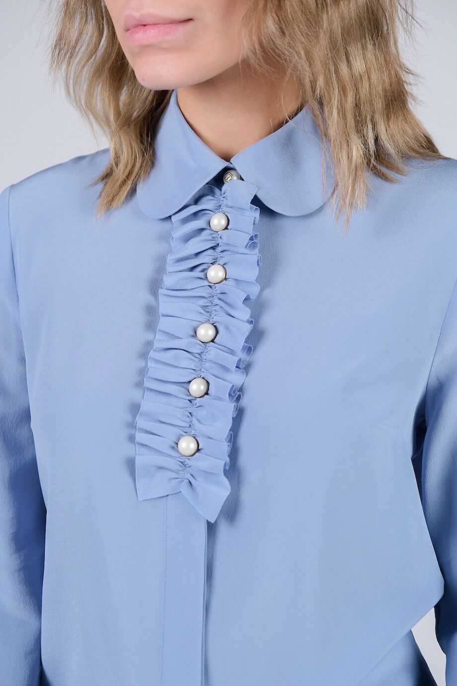 image 4 Шелковая блуза голубого цвета с жабо