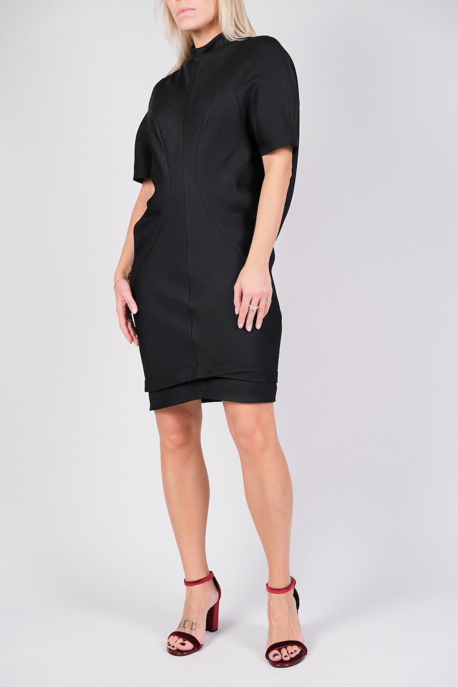 image 2 Платье черного цвета с воротником стойкой