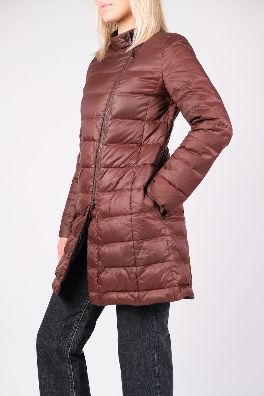 image 2 Пуховое пальто коричневого цвета