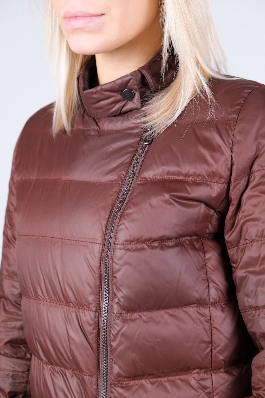 image 4 Пуховое пальто коричневого цвета