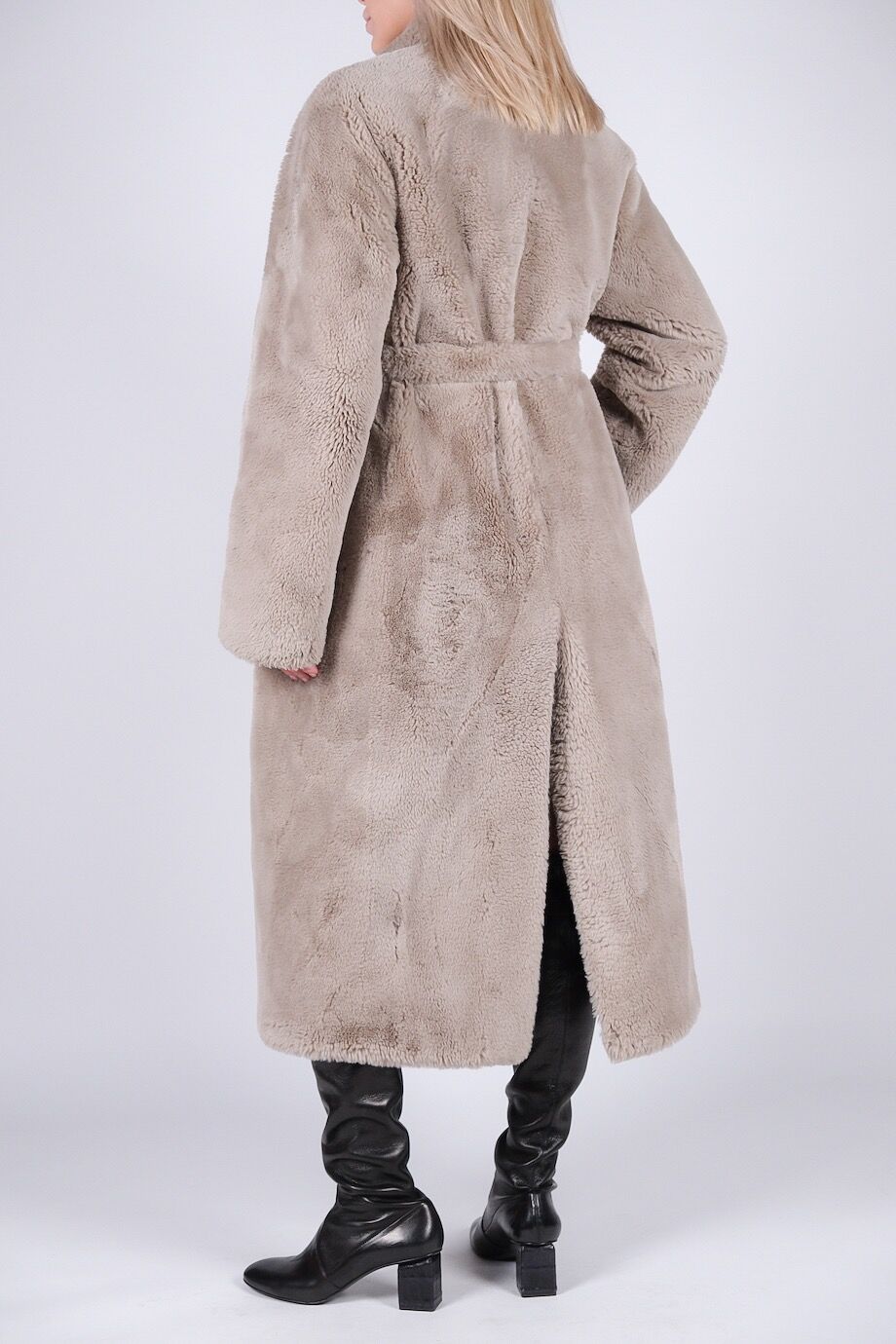 image 3 Пальто из искусственного меха серого цвета с поясом