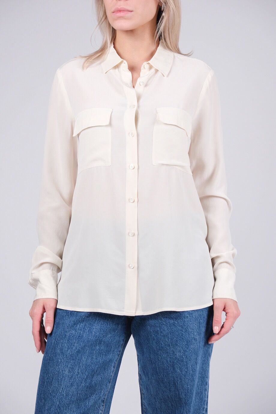 image 1 Шелковая блуза молочного цвета с карманами