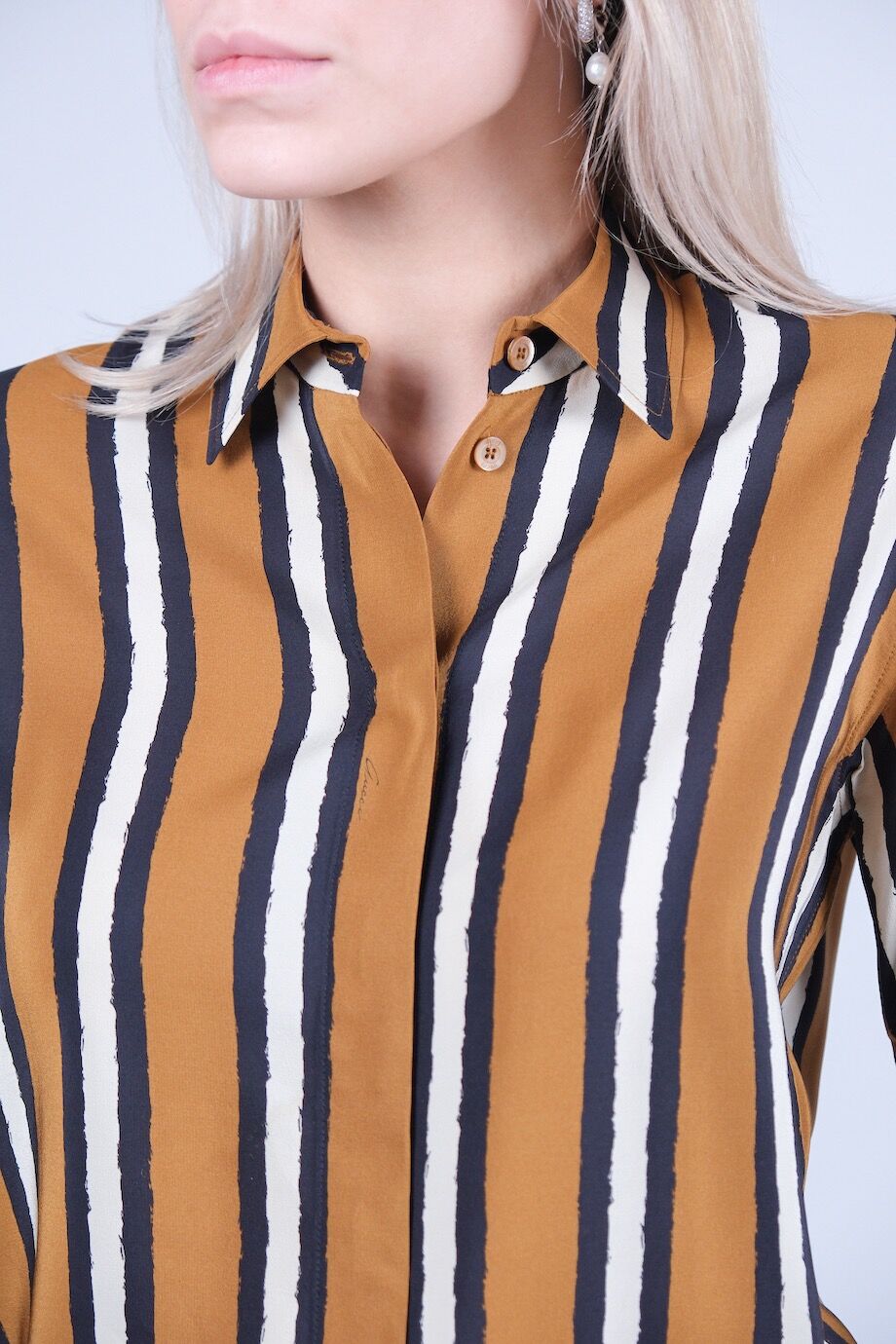 image 4 Шелковая блуза горчичного цвета