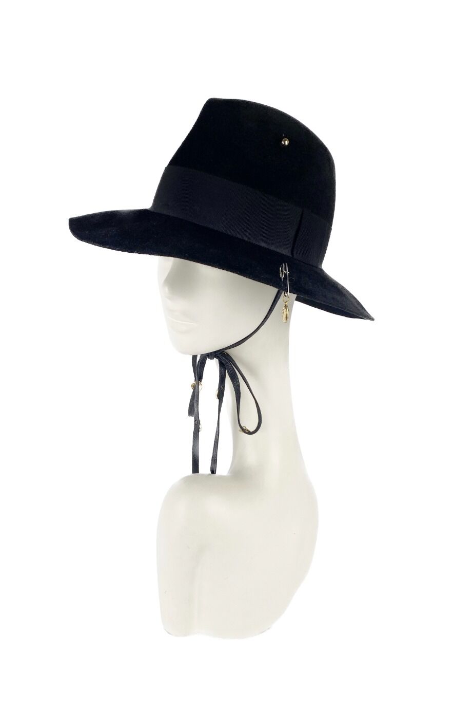 image 1 Шляпа черного цвета на завязках