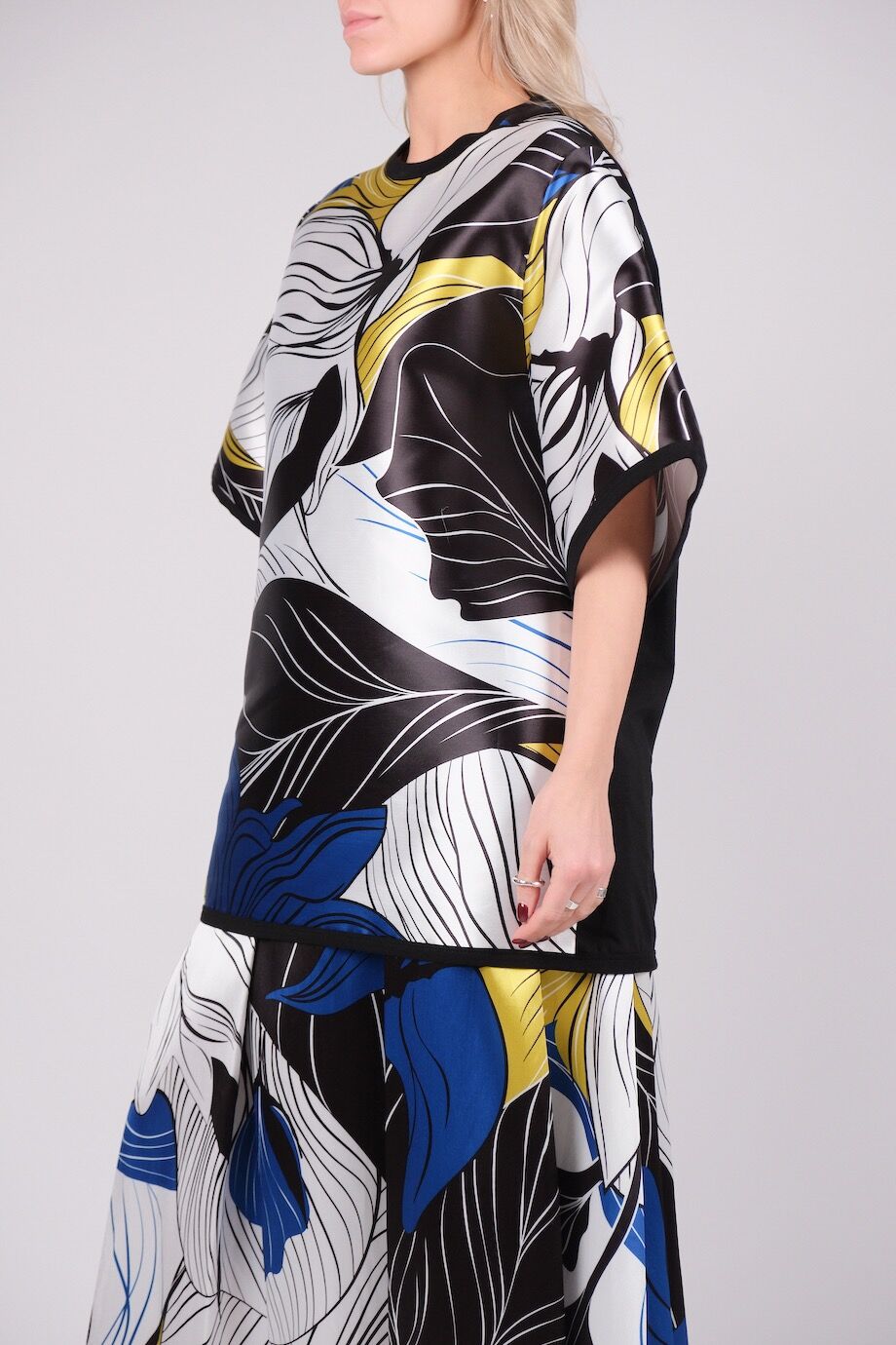 image 2 Комбинированная блуза с цветочным орнаментом