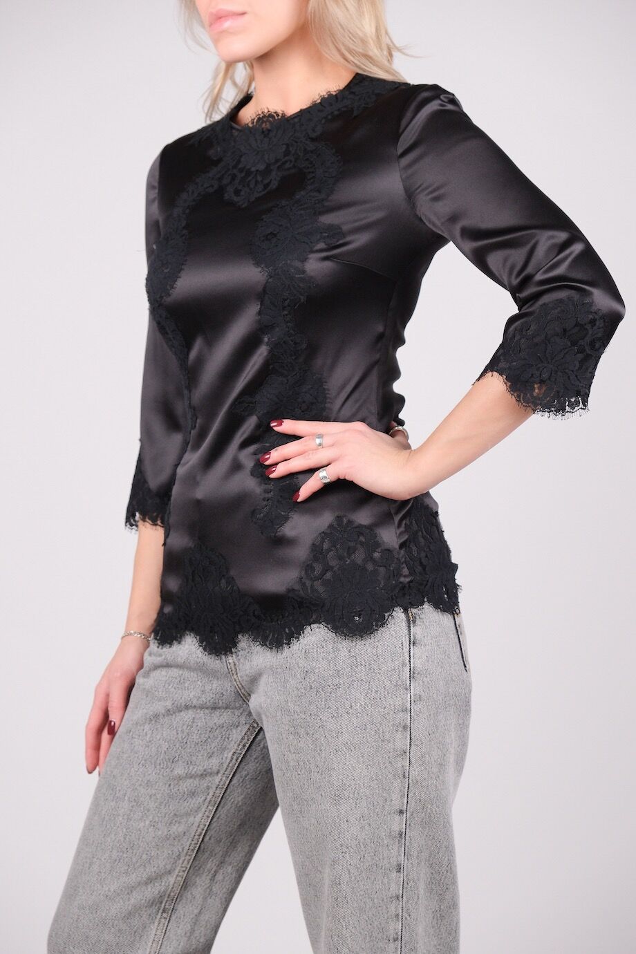 image 2 Блуза черного цвета кружевной отделкой