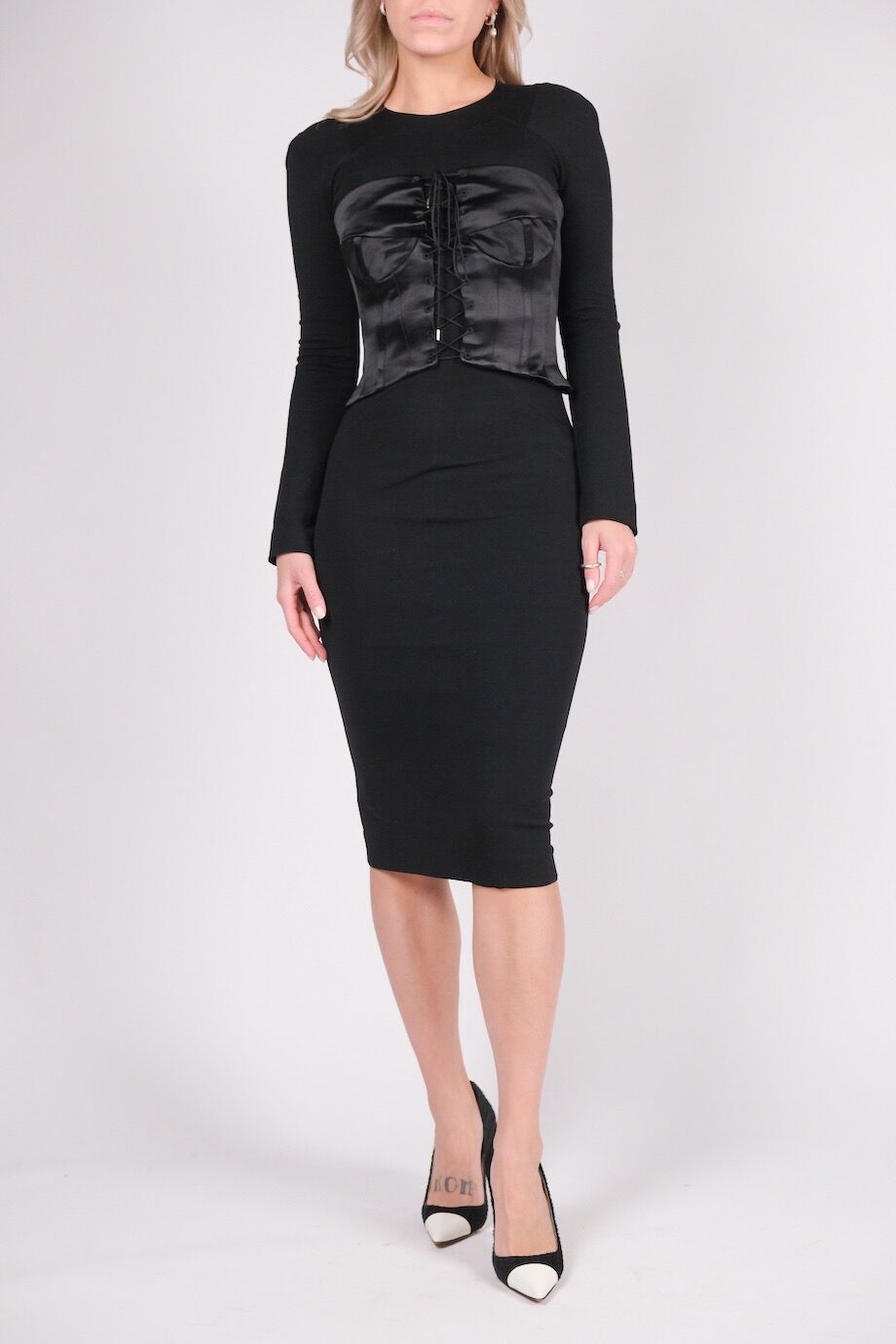 image 1 Платье черного цвета с шелковым корсетом