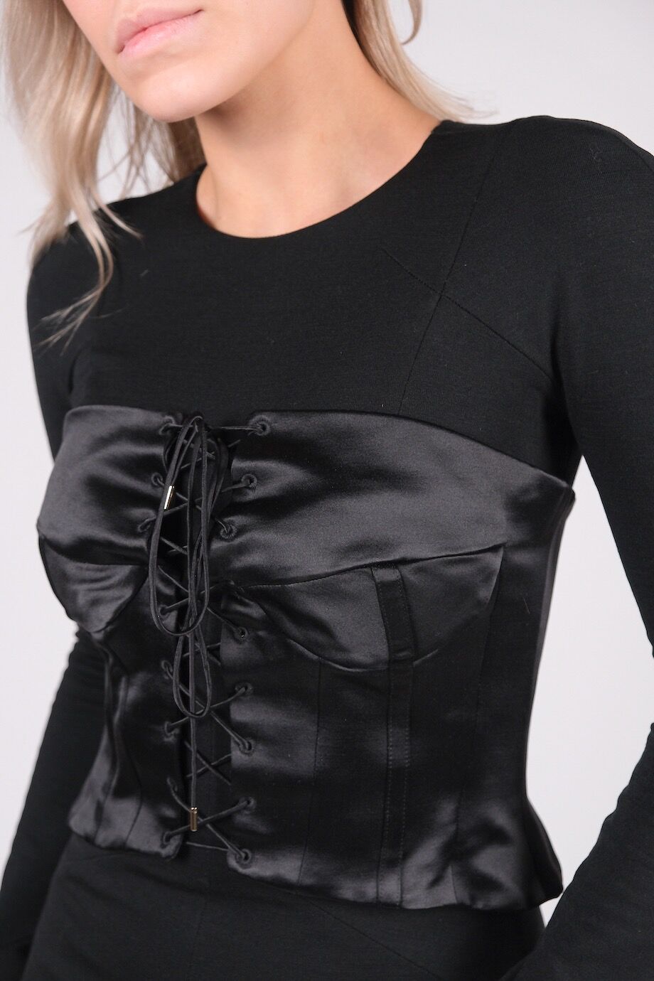 image 4 Платье черного цвета с шелковым корсетом