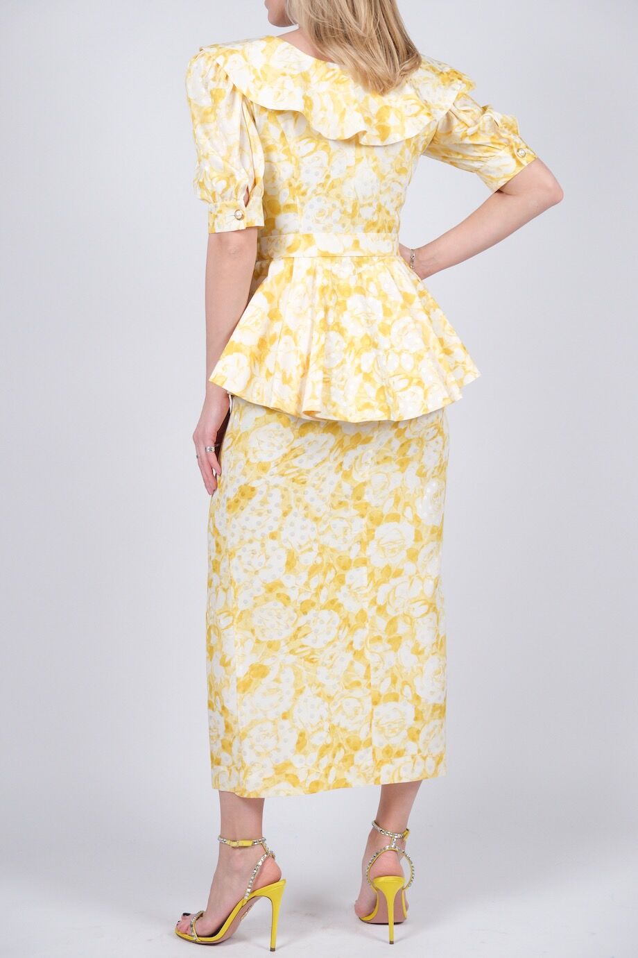 image 3 Шелковое платье желтого цвета с коротким рукавом