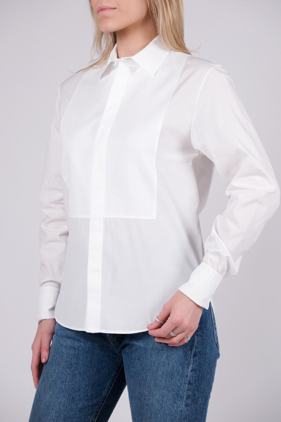 image 2 Рубашка  под запонки белого цвета с вышивкой