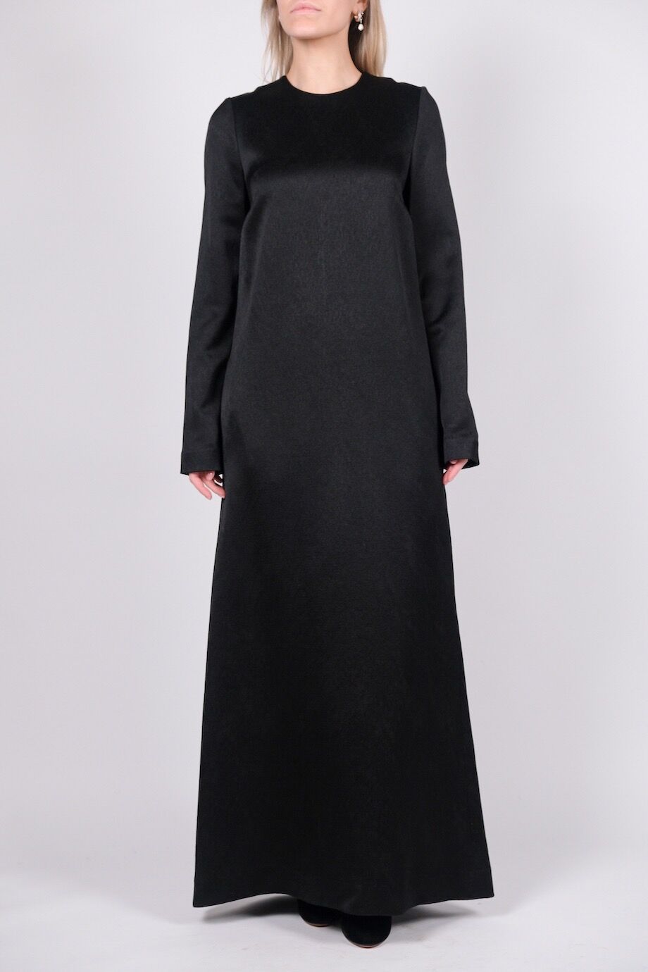 image 1 Платье в пол черного цвета с длинным рукавом